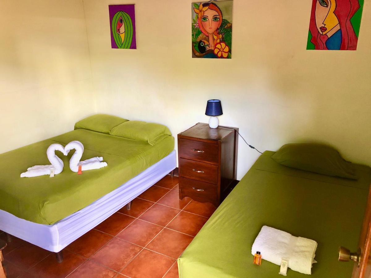 Casa Lula Leon Hostal Екстер'єр фото