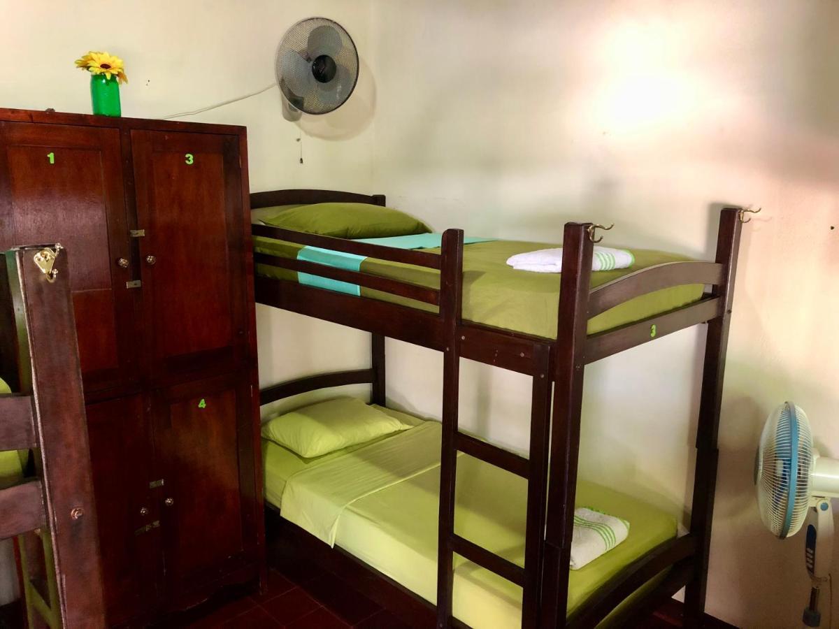 Casa Lula Leon Hostal Екстер'єр фото