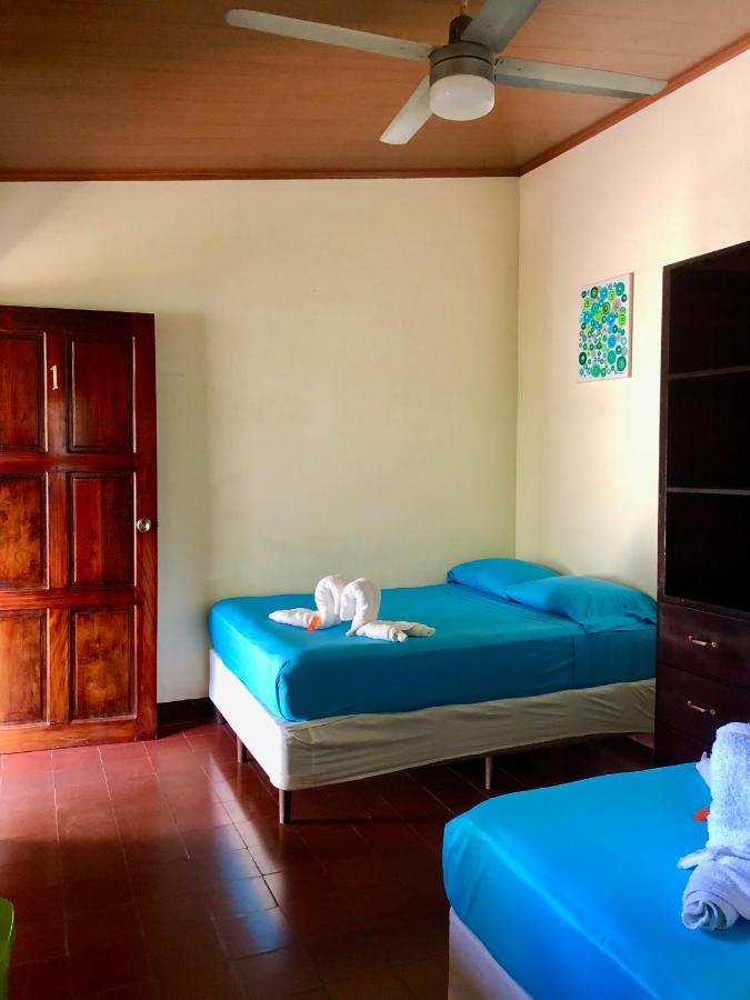 Casa Lula Leon Hostal Екстер'єр фото