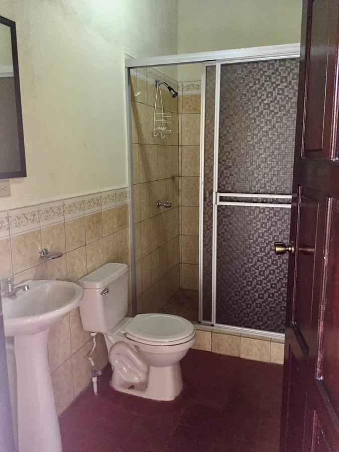 Casa Lula Leon Hostal Екстер'єр фото