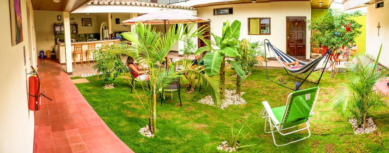 Casa Lula Leon Hostal Екстер'єр фото