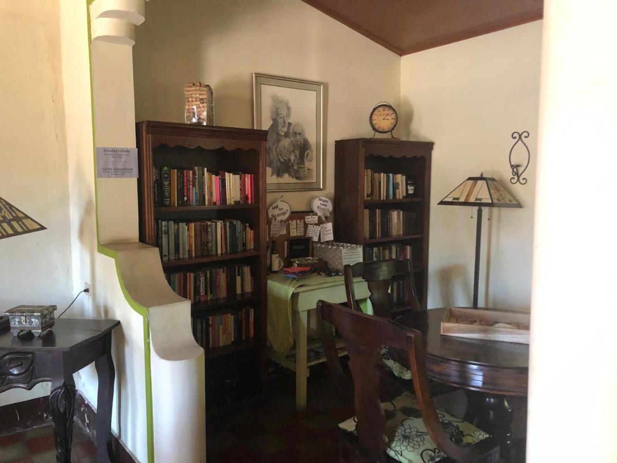 Casa Lula Leon Hostal Екстер'єр фото