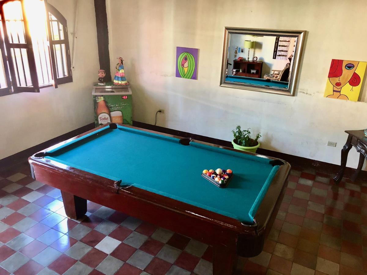Casa Lula Leon Hostal Екстер'єр фото